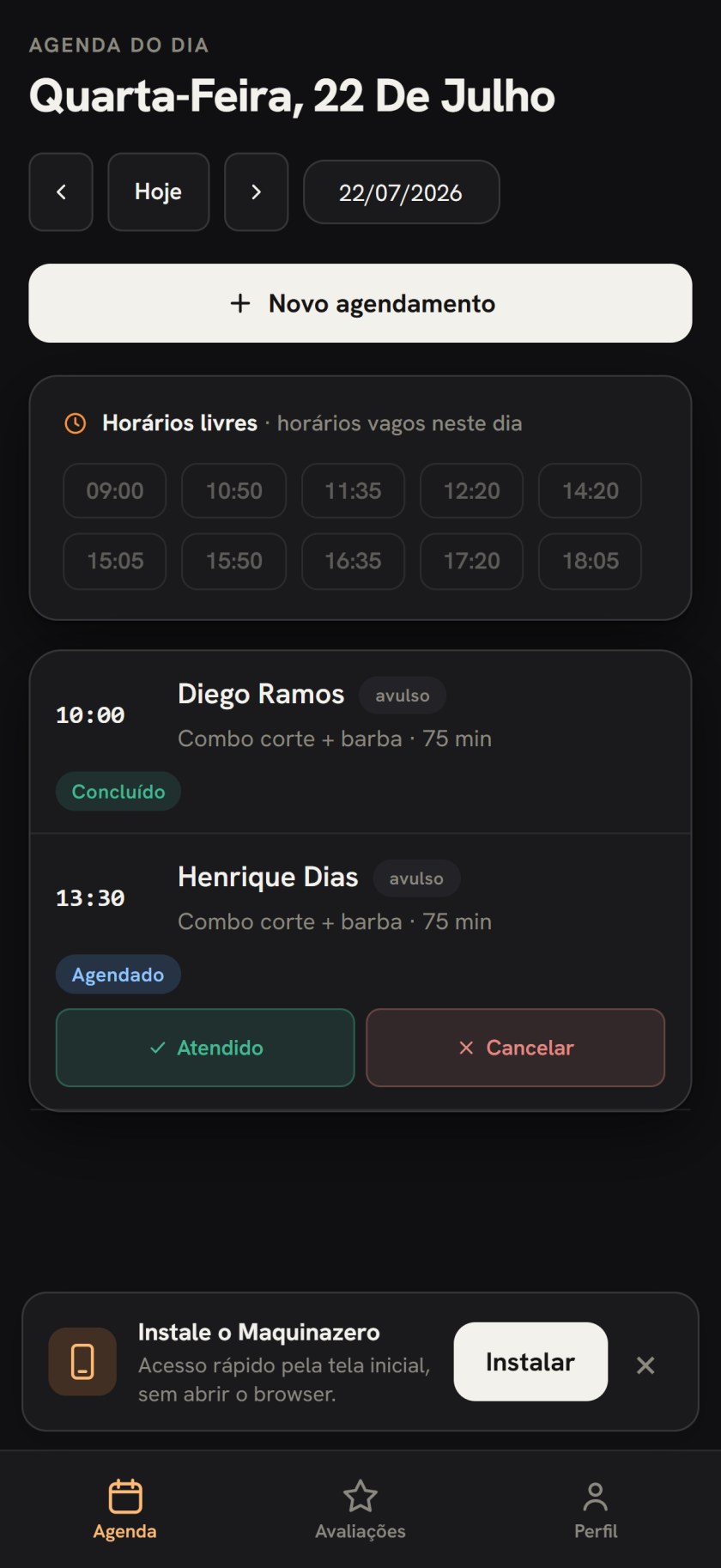 App da Maquinazero no celular: agenda do dia, faturamento e equipe da barbearia